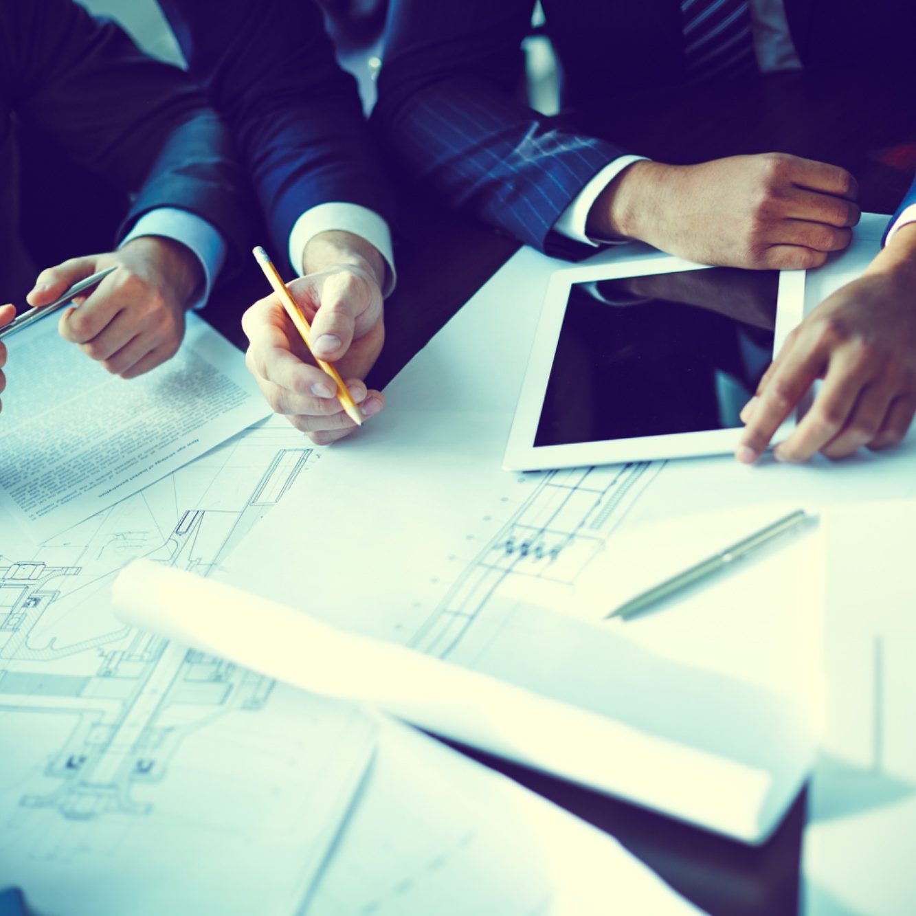 Ingénierie patrimoniale ALTEZA : audit et optimisation de vos assurances RC PRO, garanties décennales et assurances emprunteurs.